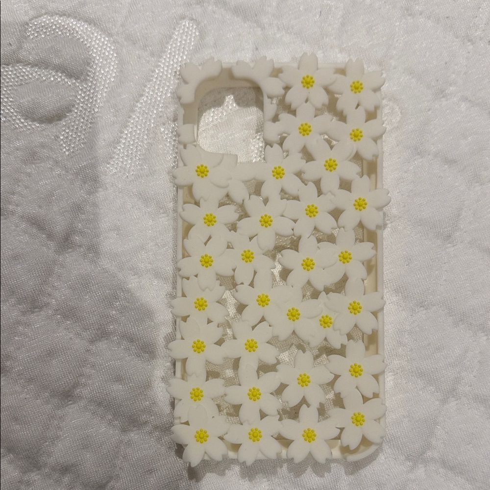 Silicone Floral Phone Case - White and Yellow(iPhone 11)(ships from OR)